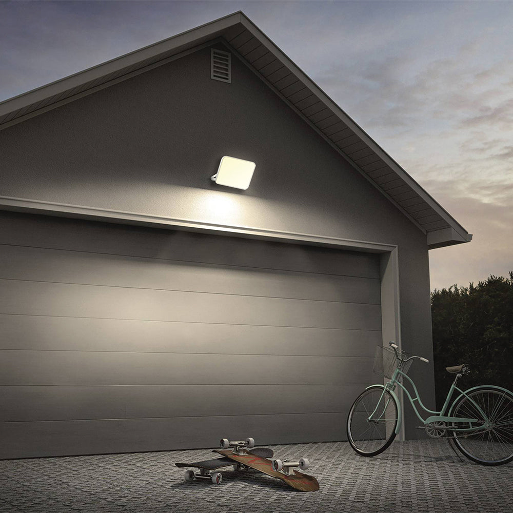 BRY-FLOOD-WF-50W-BELI-3U1-IP65-LED REFLEKTOR